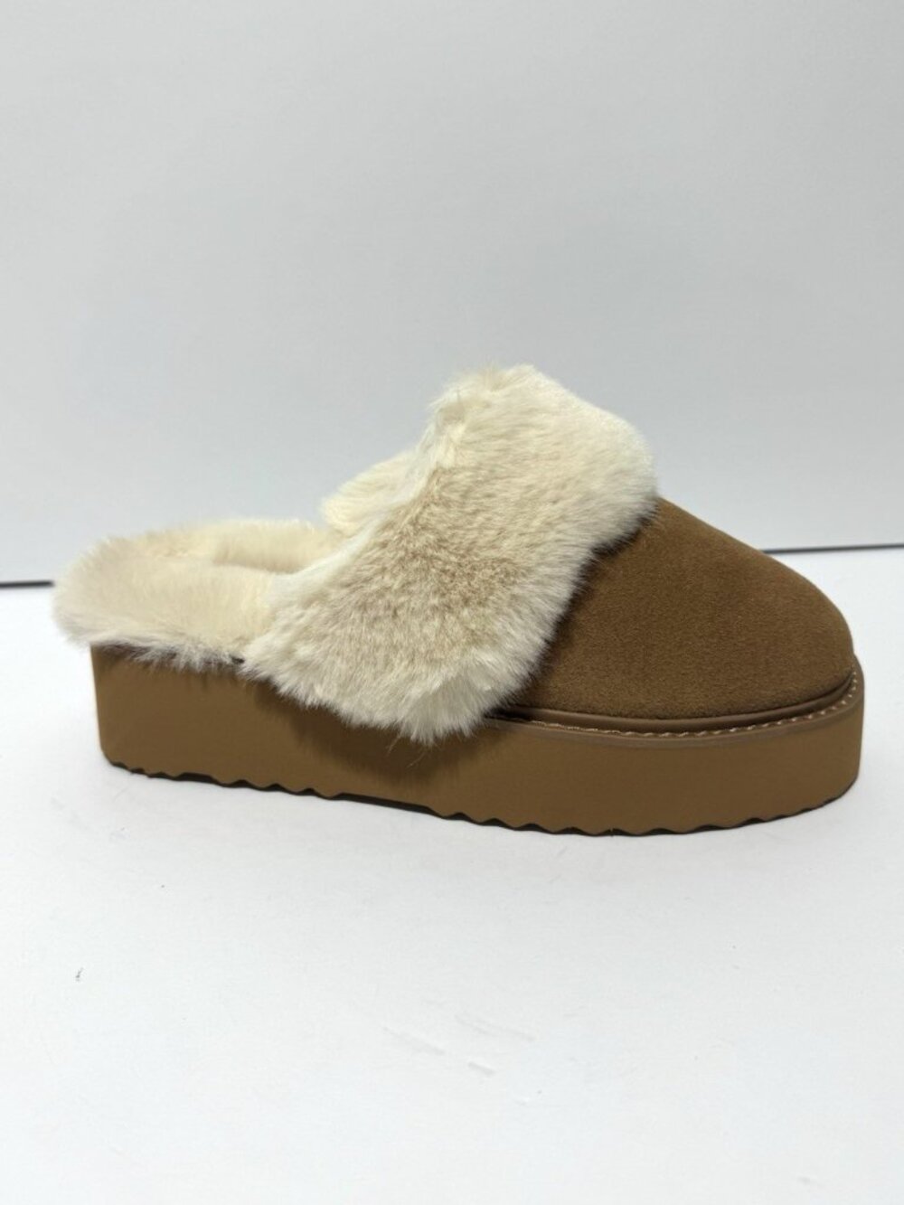 BCTEX Coll Womens Fuzzy Slippers Chestnut Size 6 M